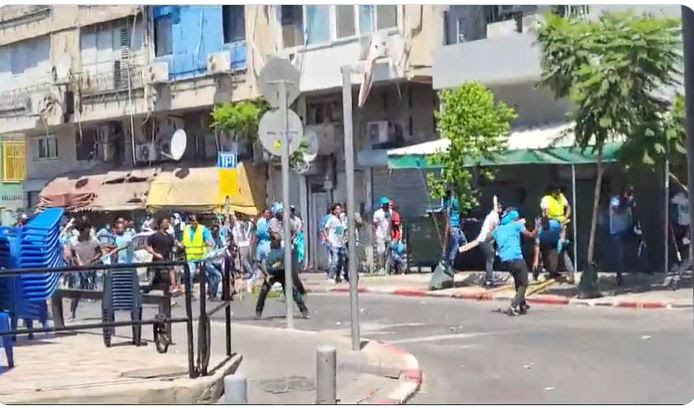 فيديو: اشتباكات عنيفة في إسرائيل.. والكشف عن الإصابات