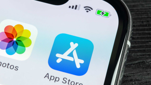Apple acusada de promover esquemas na App Store