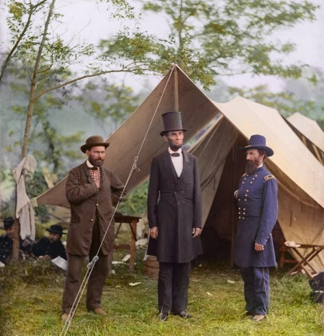 Abraham Lincoln com o Major General McClernand e Allan Pinkerton, em Antietam, em 1862