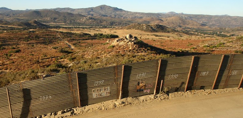Straw Man on the Border: Democrats Shame Concer...