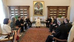 El Papa Francisco en conversación con los editores de algunas revistas culturales jesuitas europeas