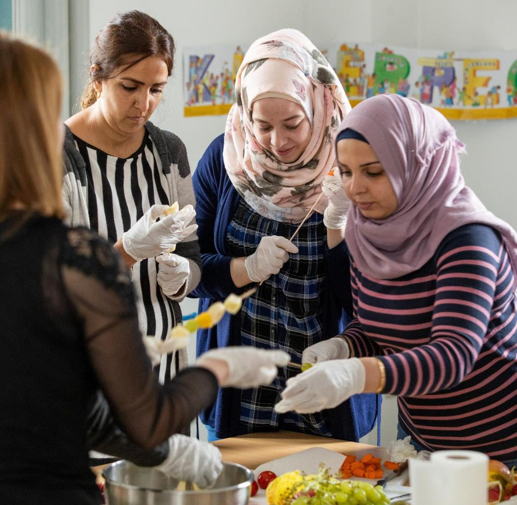 Förderkurs für Schutzsuchende: Geflüchtete Frauen
                  sind deutlich seltener in Beschäftigung als ihre
                  männlichen Pendants