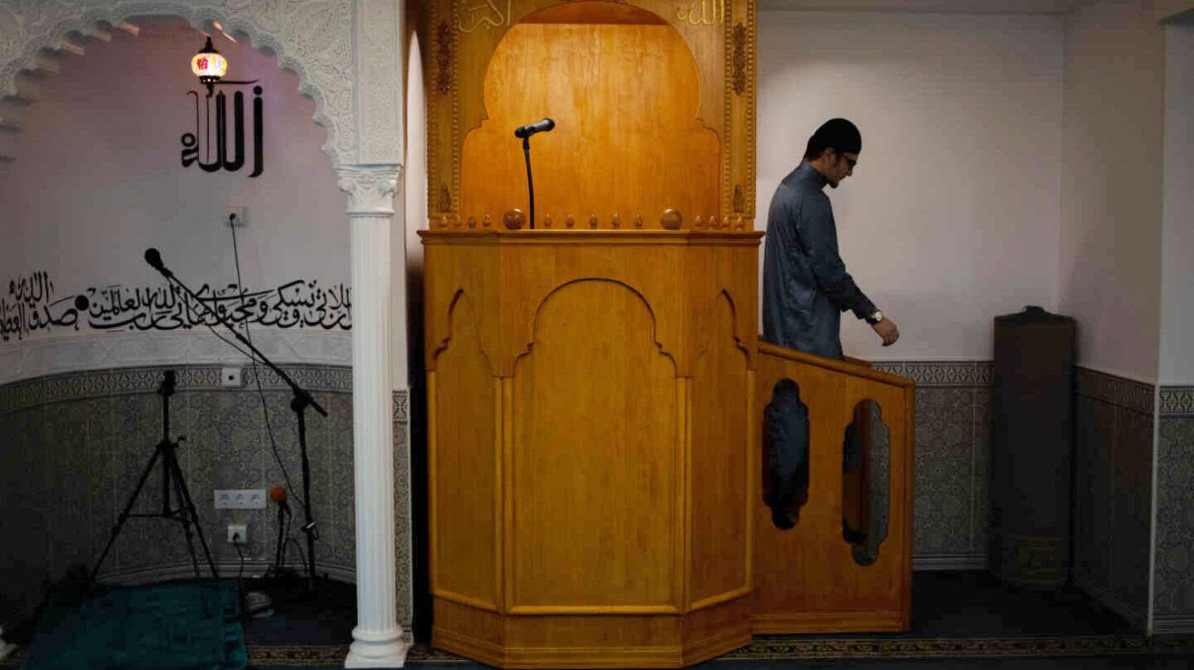 España sigue sin tener censo de imanes en las mezquitas casi cuatro años después de anunciarse