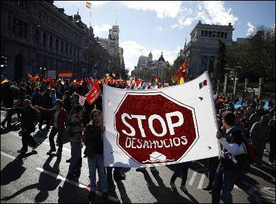 Protesta de la plataforma STOP Desahucios en Madrid.