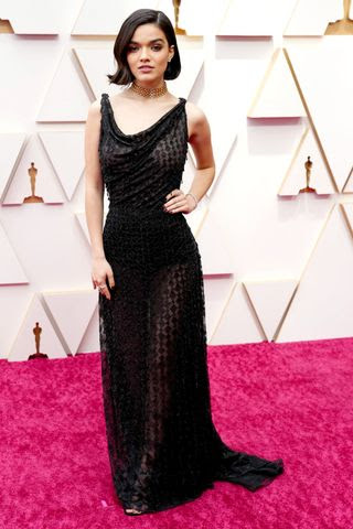 Rachel Zegler en los oscars 2022