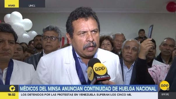 El doctor Godofredo Talavera anunció que seguirán la medida de fuerza. El doctor Godofredo Talavera anunció que seguirán la medida de fuerza.