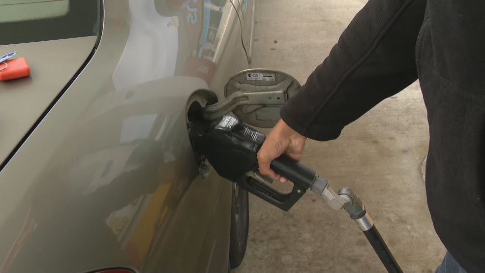  AAA: Gasoline prices drop by pennies in Rhode Island, Massachusetts