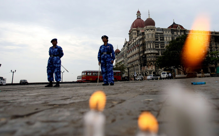 Here Is The Story of  Unsung Hero And US Marine Ravi Dharnidharka who saved 157 Lives In Taj Hotel On 26/11