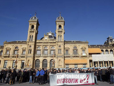 Protestas en San Sebastián. EFE/Javier Etxezarreta