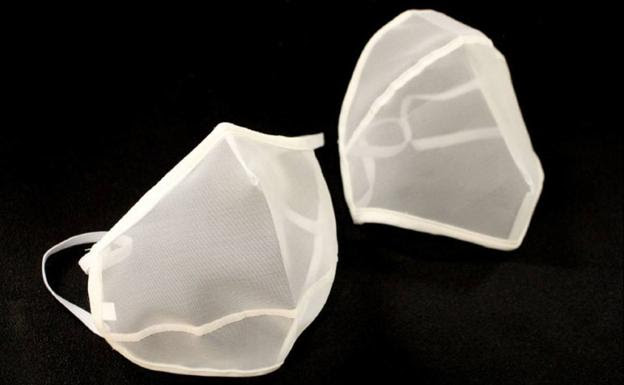 Retiran un tipo de mascarilla de rejilla en Euskadi por falta de eficacia