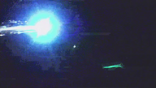 ALERT: Russia Meteor-Like Object Multiple Fragmentation & Loud Boom  January 18, 2015  (+Video)