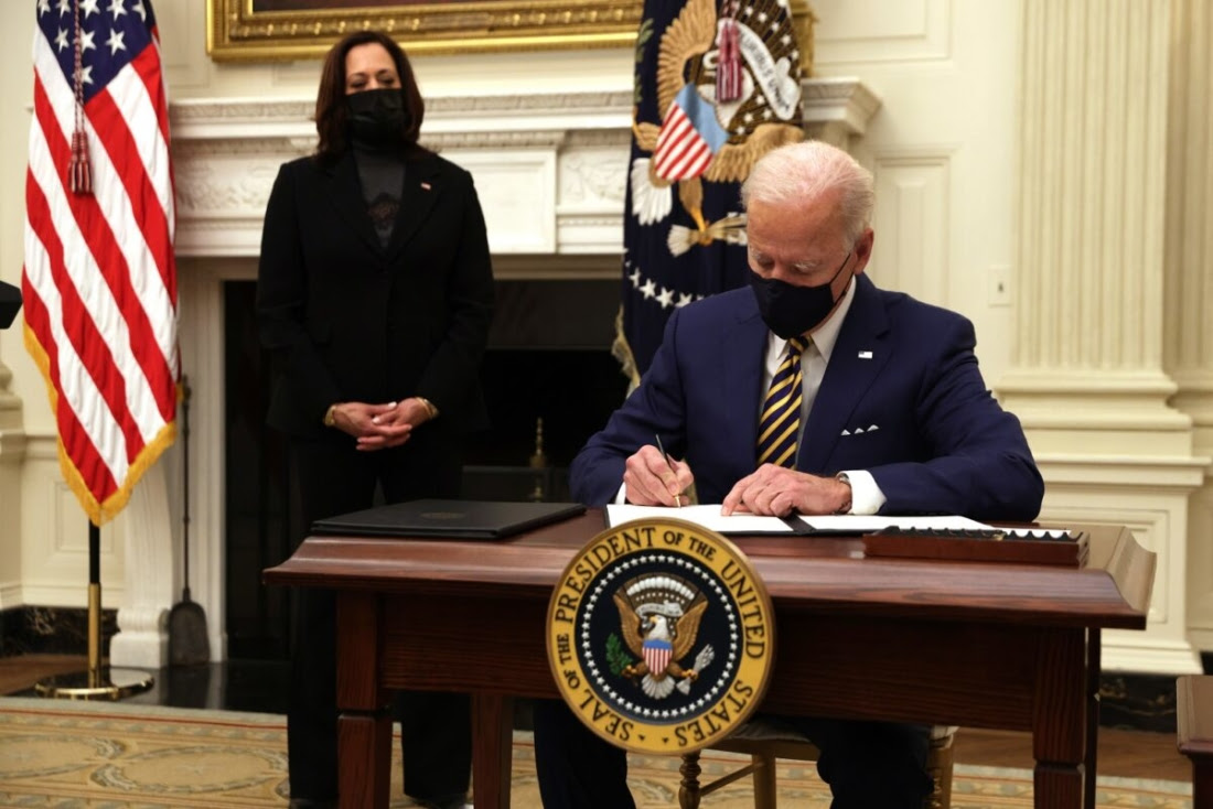 Ông Biden ra sắc lệnh đảo ngược lệnh cấm chuyển giới trong quân đội
