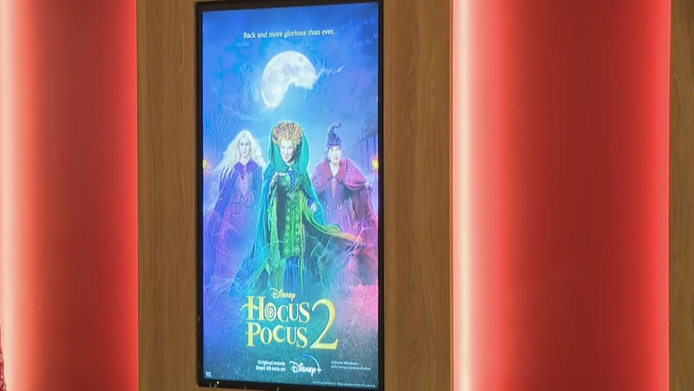  Warwick theater hosts private screening for Hocus Pocus 2