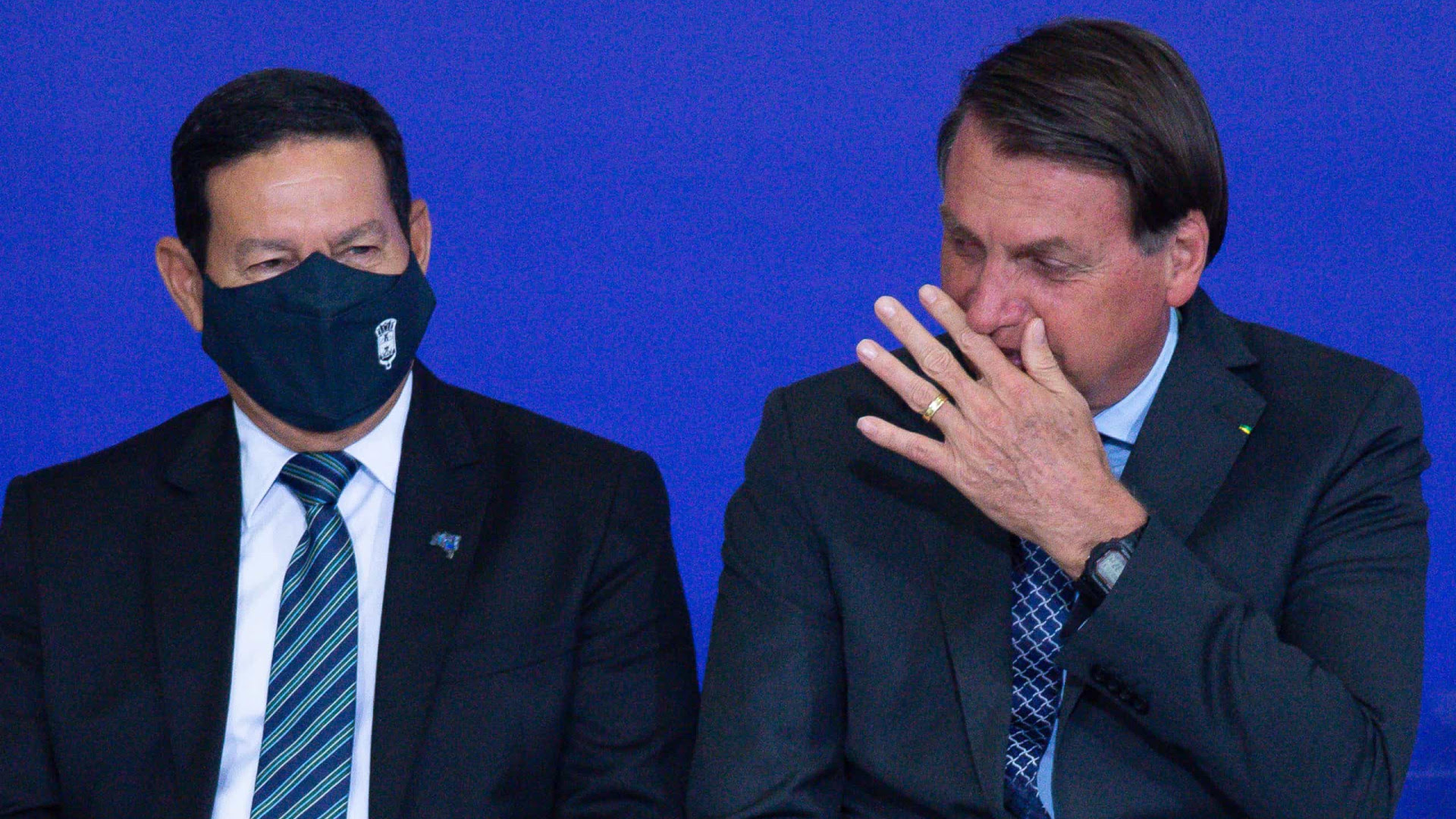 Bolsonaro tem relação de adversário com Mourão, em postura similar à de Dilma