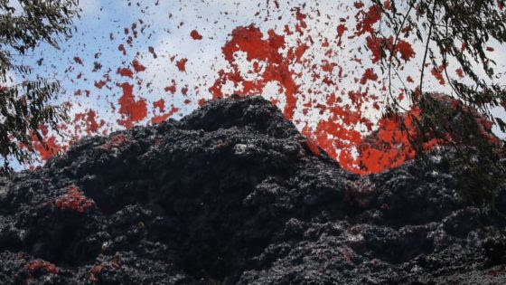 Volcano Alert: Hawaii Locals Told They Have One Last Chance To Evacuate Island Volcano Alert: Hawaii Locals Told They Have One Last Chance To Evacuate Island