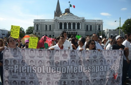 Estudiantes de la UdeG se unen a paro por caso Ayotzinapa. Foto: Rafael del Río