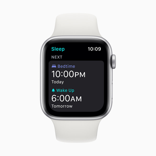 Apple Watch Series 5 螢幕中顯⽰的喚醒鬧鐘。