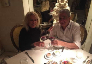 Ana Maria Braga é flagrada com ex de Luiza Brunet