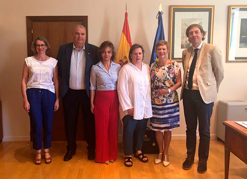 La delegación de UPA, reunida hoy con la secretaria de Estado de Migraciones, Consuelo Rumí. 