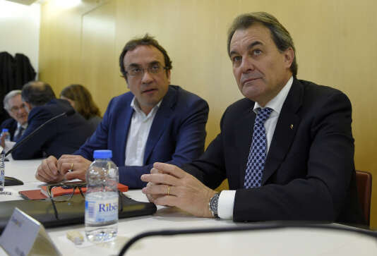 L’ancien ministre régional du territoire, Josep Rull (à gauche).