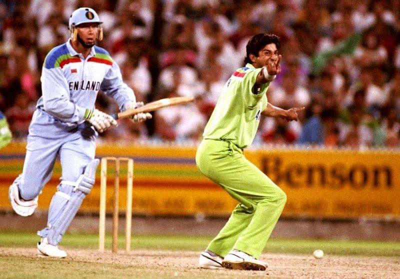 Wasim Akram won the player of the match award in the CWC final of 1992.