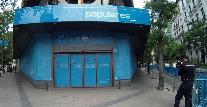 Fachada de la sede del Partido Popular en la calle Génova. EUROPA PRESS