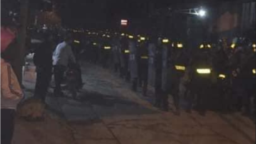 Cảnh sát cơ động có mặt từ sáng sớm ngày 09-01-2020. Photo Dong Tam TV.