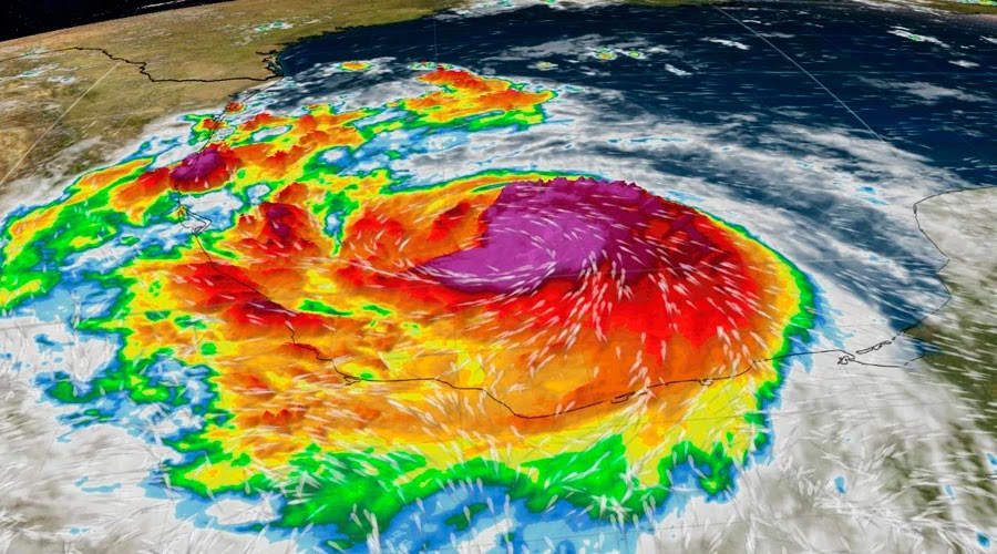 Lanzan cadena de oración por llegada de huracán Franklin a México