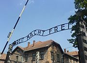 180px-Auschwitz_entrance.JPG