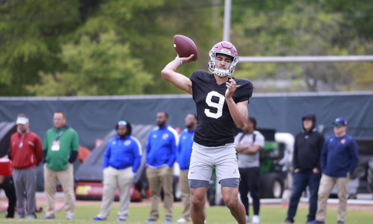 Alabama QB Bryce Young (#9) throwing passes in 2022 Spring Football Practice