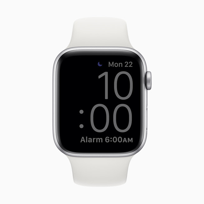 Apple Watch Series 5 調暗的螢幕。
