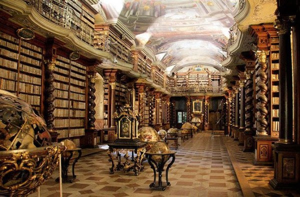 أجمل 16 مكتبة في العالم بالصور 413343