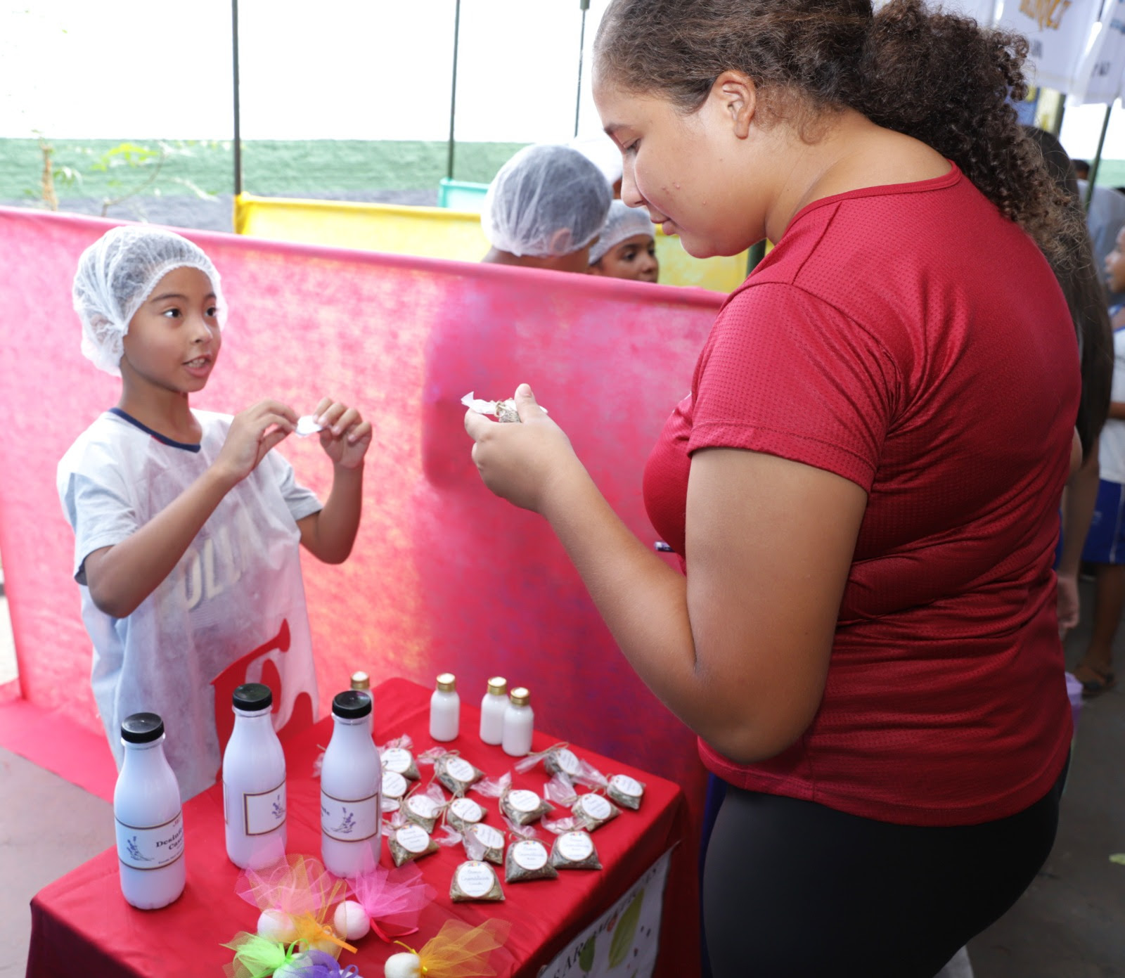 A feira Culminância do JEPP está sendo realizada desde o dia 10 de novembro em todas as escolas municipais para alunos do 1º ao 5º ano, e segue com as apresentações até o dia 4 de dezembro