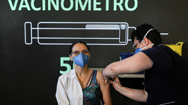 Brasil tem 13,9% da população com a imunização completa contra o coronavírus