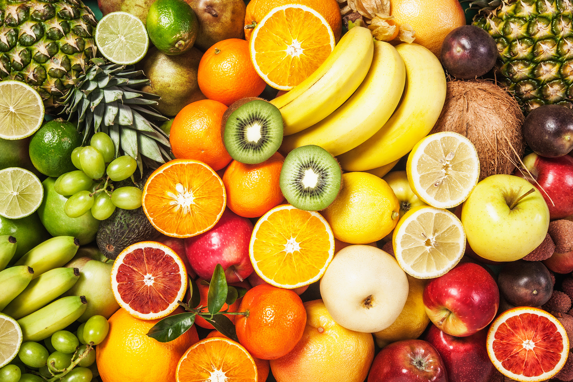 Las frutas le brindan la oportunidad de reinventar sabores cada temporada (Getty)