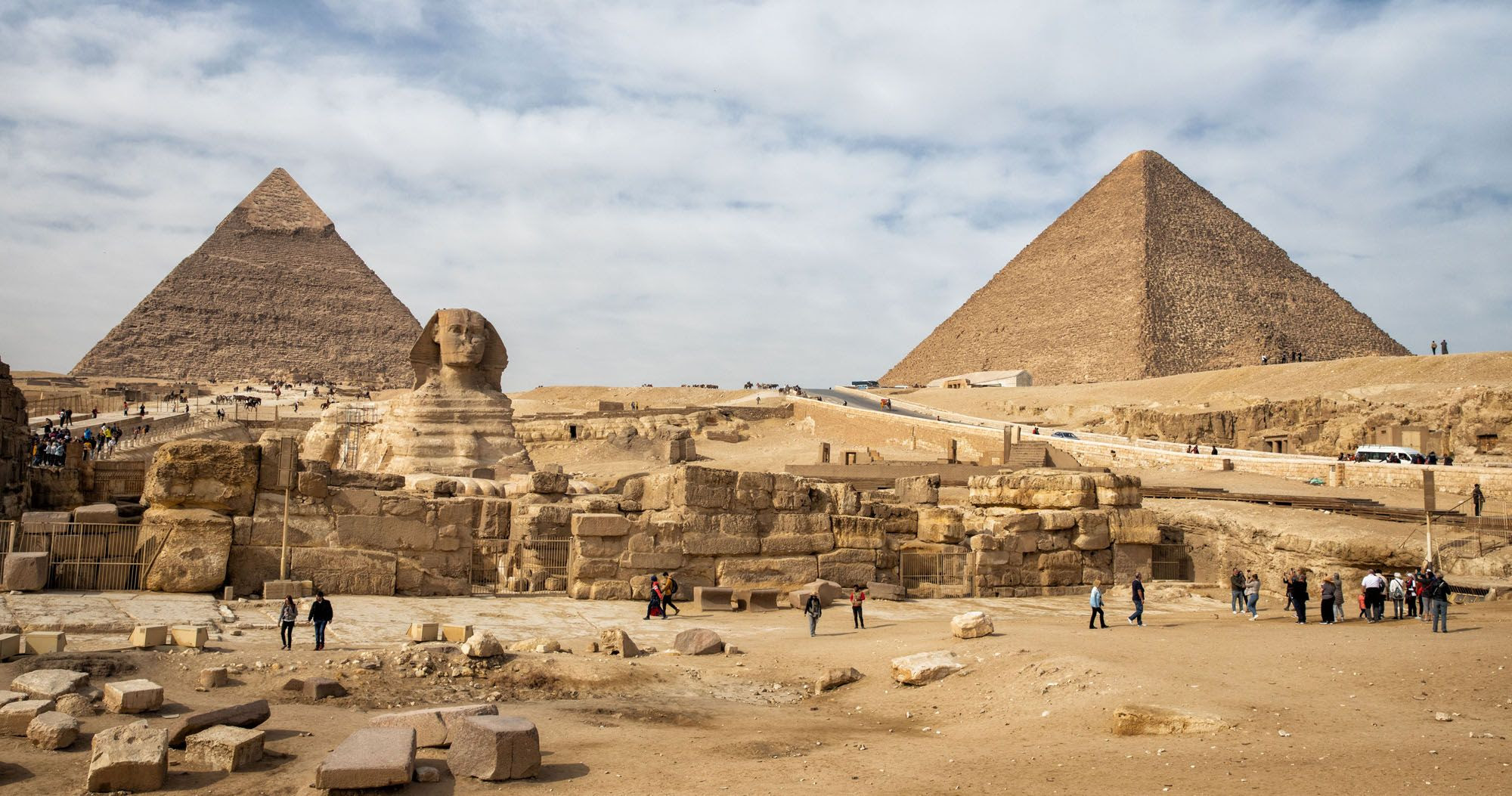 Pyramids of Giza: The Complete Guide for First-Time Visitors – Egypt – Earth Trekkers