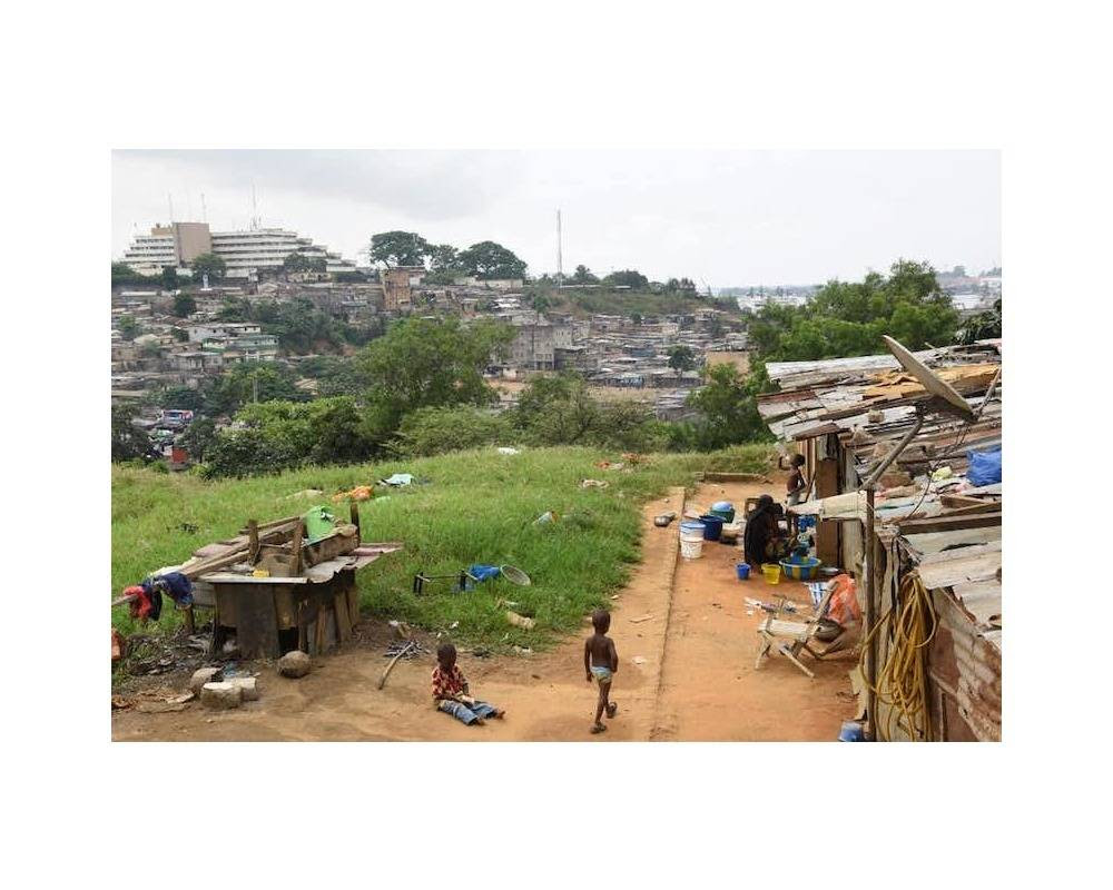 Bidonville à Abidjan, Côte d’Ivoire, 18 mars 2019.  © Issouf Sanogo/AFP