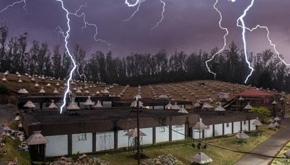 How Much Electricity Can Thunderstorms Produce? image