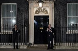 La política británica sufre el shock de ver a Boris Johnson en la UCI de un hospital