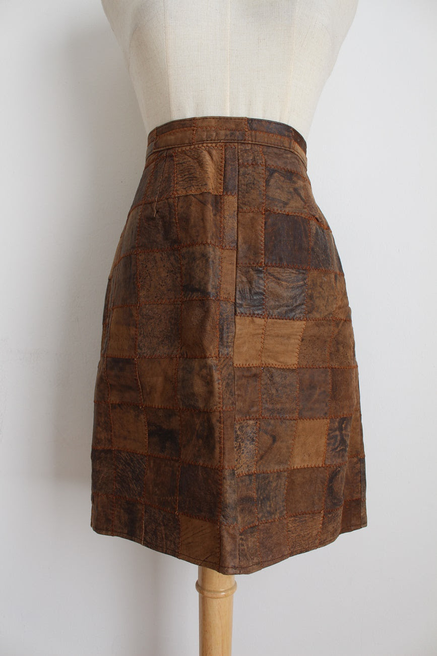 GENUINE LEATHER VINTAGE PATCH SKIRT - SIZE 8