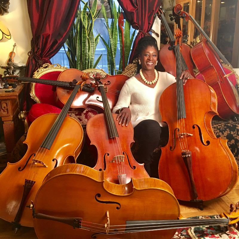 Akua Dixon