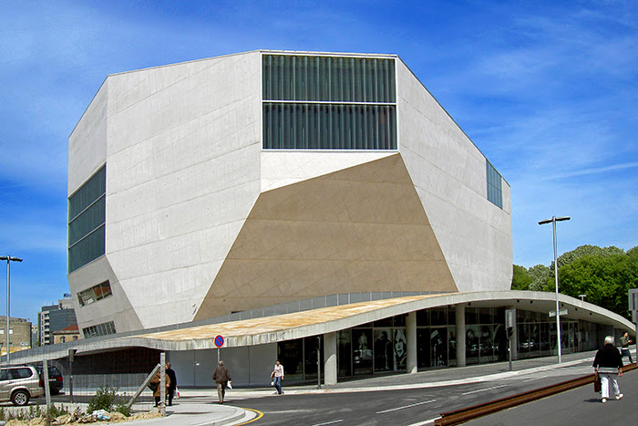 Концертный зал 'Дом музыки' в Порту, Португалия
