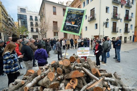 Hoguera preparada para la recordar la primera revuelta obrera de Valencia de 1856. Foto de Gabriel Rodríguez.