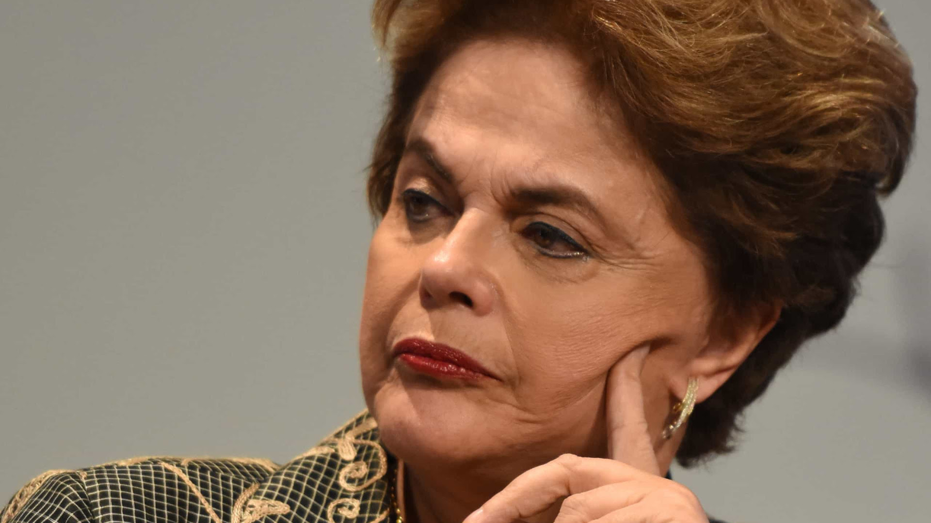 Dilma chama Temer de 'golpista' após ser citada como 'honesta' pelo ex-presidente
