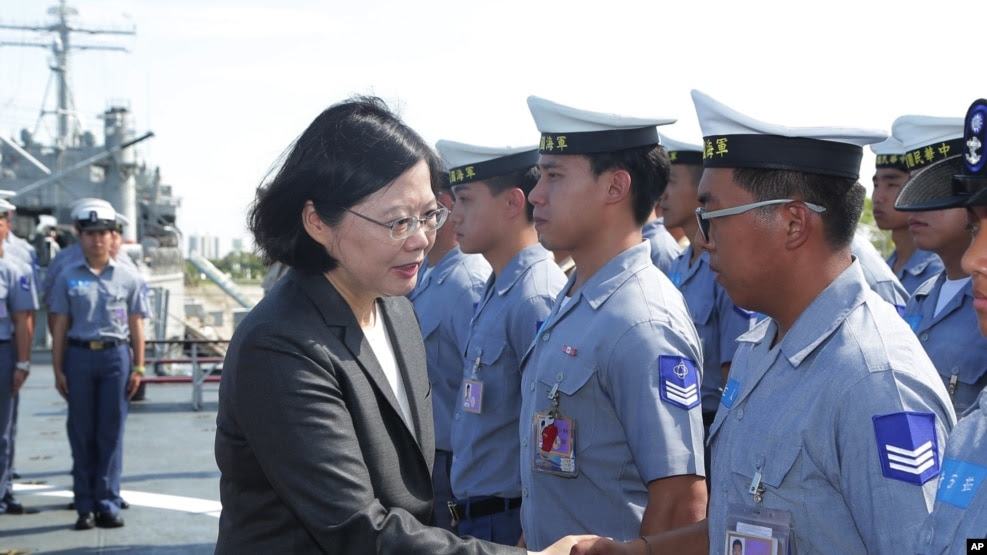 Tân Tổng thống Đài Loan Thái Anh Văn điều tàu chiến đi tuần tiễu tại vùng biển có tranh chấp ở Biển Đông, 13/7/2016.