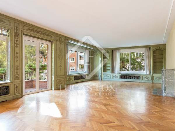430 m² apartment with 17 m² terrace for sale in Turó Park