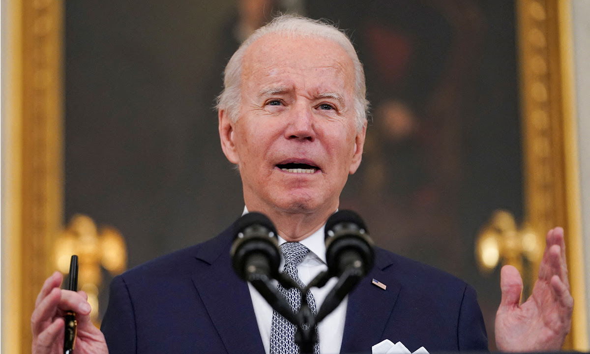 Tổng thống Mỹ Joe Biden phát biểu tại Nhà Trắng, ở thủ đô Washington hôm 7/1. Ảnh: Reuters.