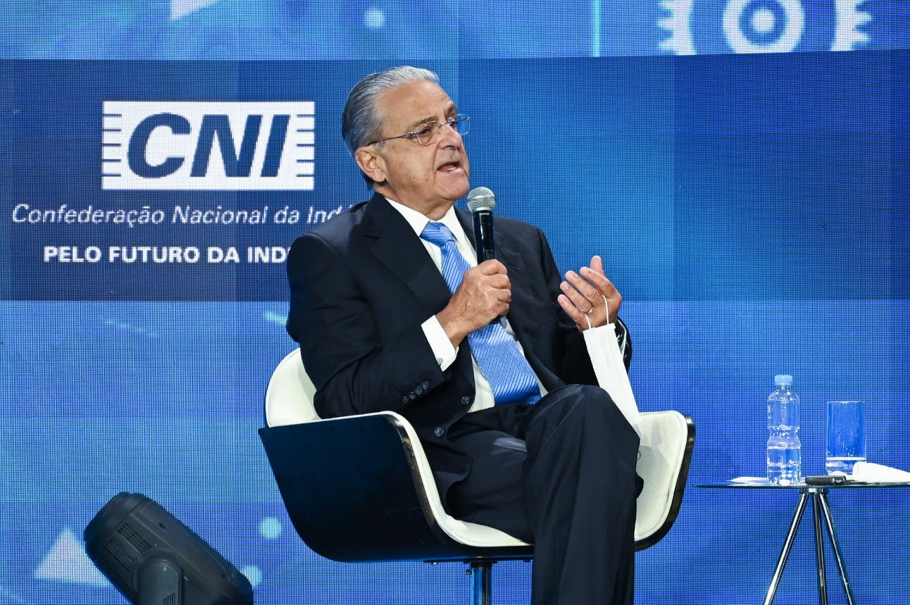 “Temos uma expectativa positiva de crescimento da indústria no próximo ano. As pessoas vão voltar para o mercado de trabalho, e temos agendas importantes para garantir a competitividade do país” - Robson Braga de Andrade
