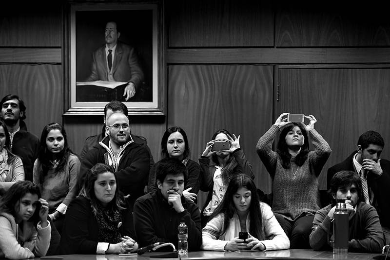 Jóvenes del Partido Nacional ayer en el Edificio Artigas del anexo del Palacio Legislativo. / Foto: Nicolás Celaya 