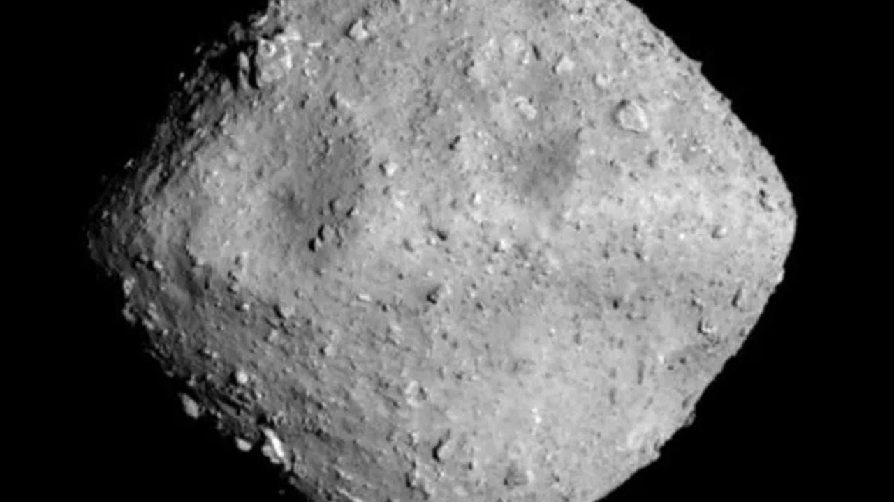 Encuentran en un asteroide una molécula esencial para la vida